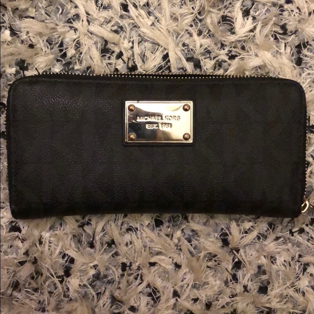 Michael Kors wallet